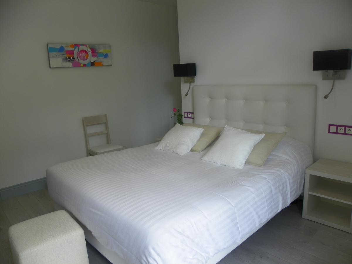 Logis- Hotel Spa Restaurant L'Epicurial Saint-Pey-de-Castets Esterno foto