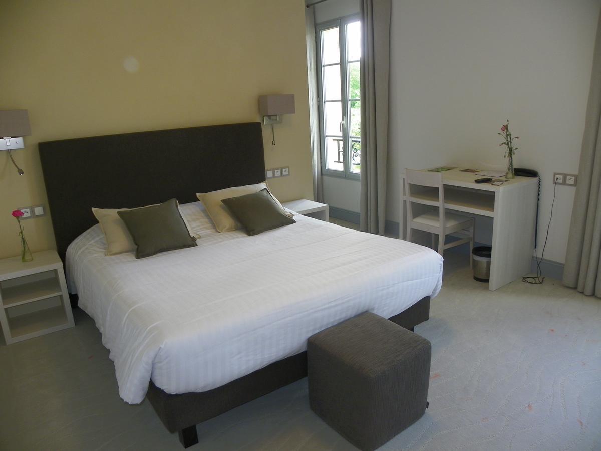 Logis- Hotel Spa Restaurant L'Epicurial Saint-Pey-de-Castets Esterno foto