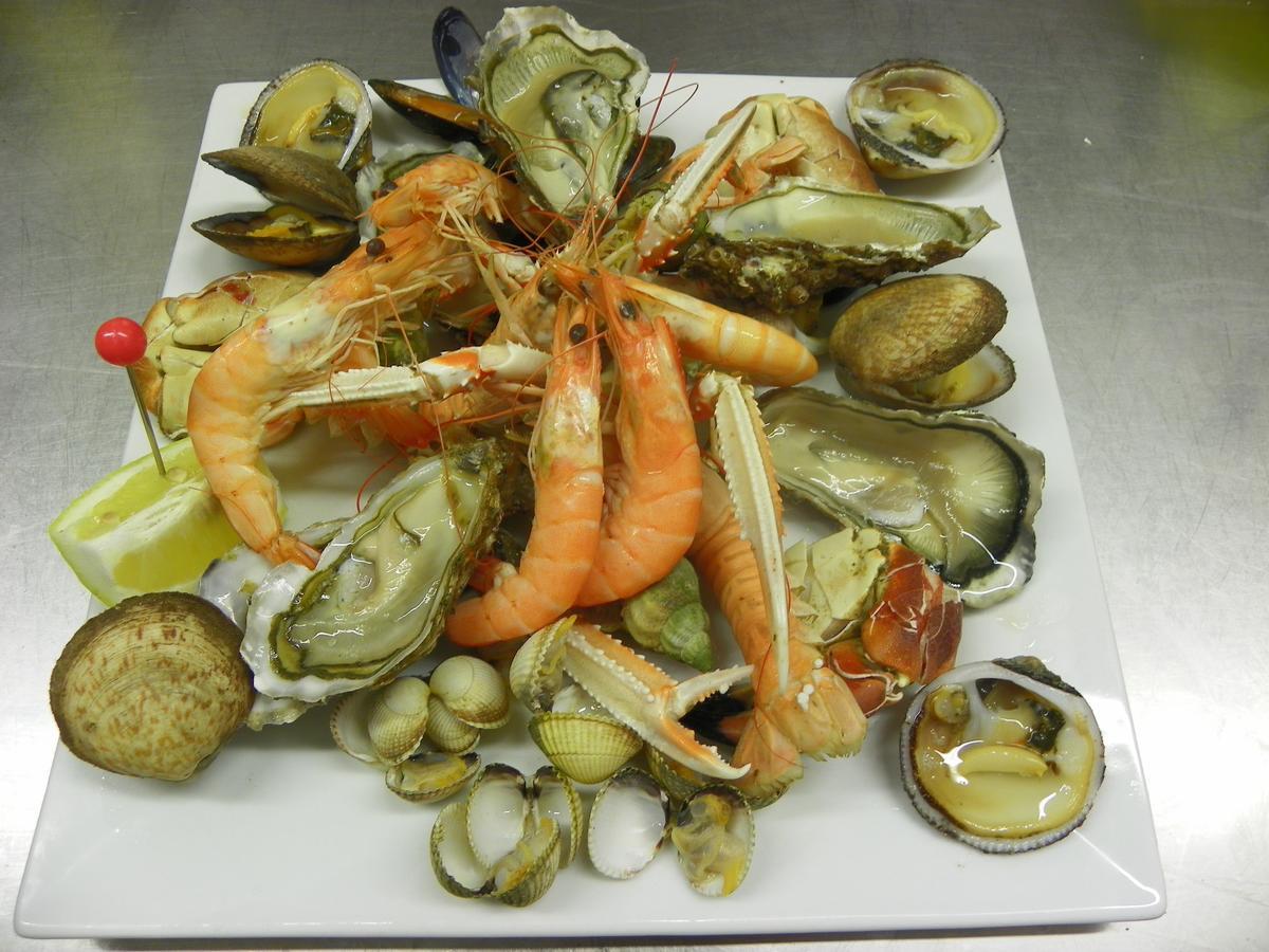 Logis- Hotel Spa Restaurant L'Epicurial Saint-Pey-de-Castets Esterno foto