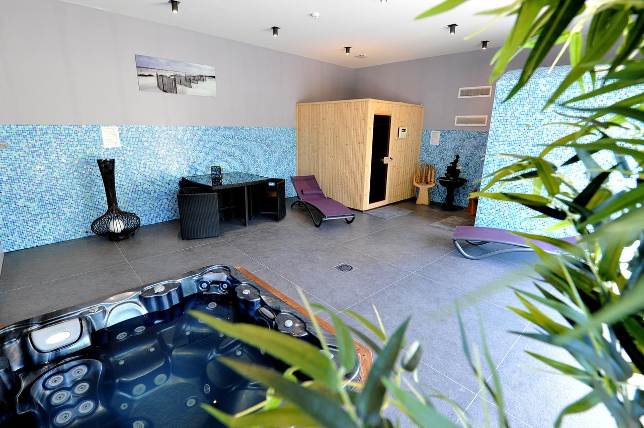 Logis- Hotel Spa Restaurant L'Epicurial Saint-Pey-de-Castets Esterno foto