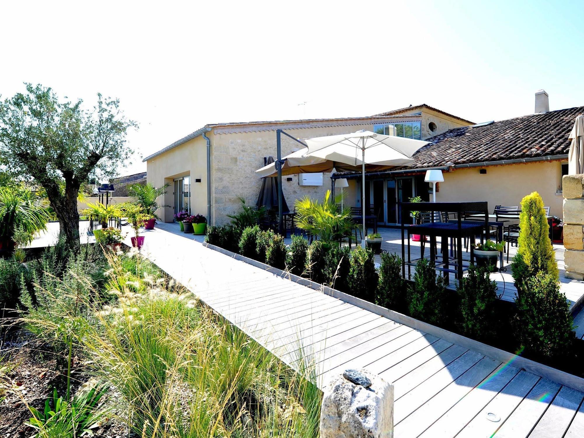 Logis- Hotel Spa Restaurant L'Epicurial Saint-Pey-de-Castets Esterno foto
