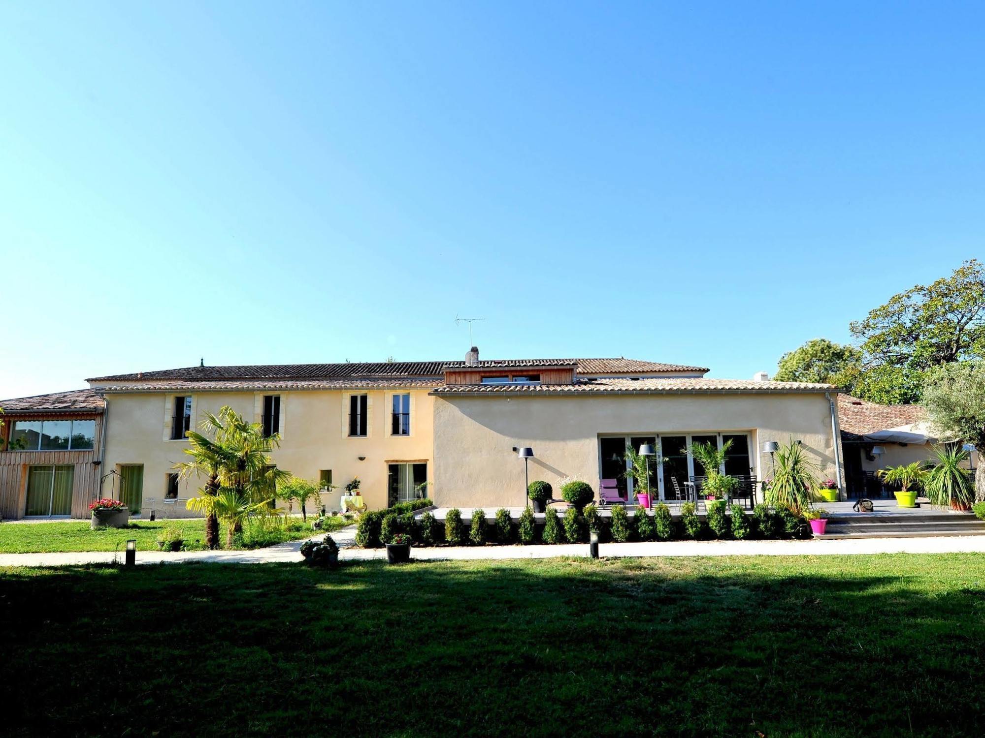 Logis- Hotel Spa Restaurant L'Epicurial Saint-Pey-de-Castets Esterno foto