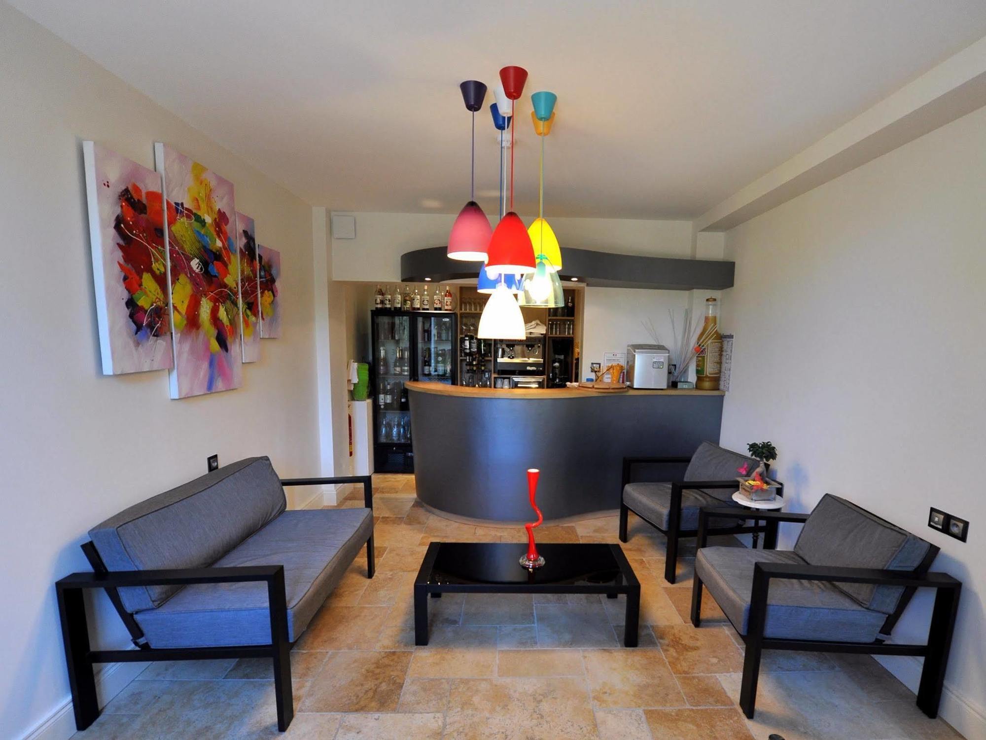 Logis- Hotel Spa Restaurant L'Epicurial Saint-Pey-de-Castets Esterno foto