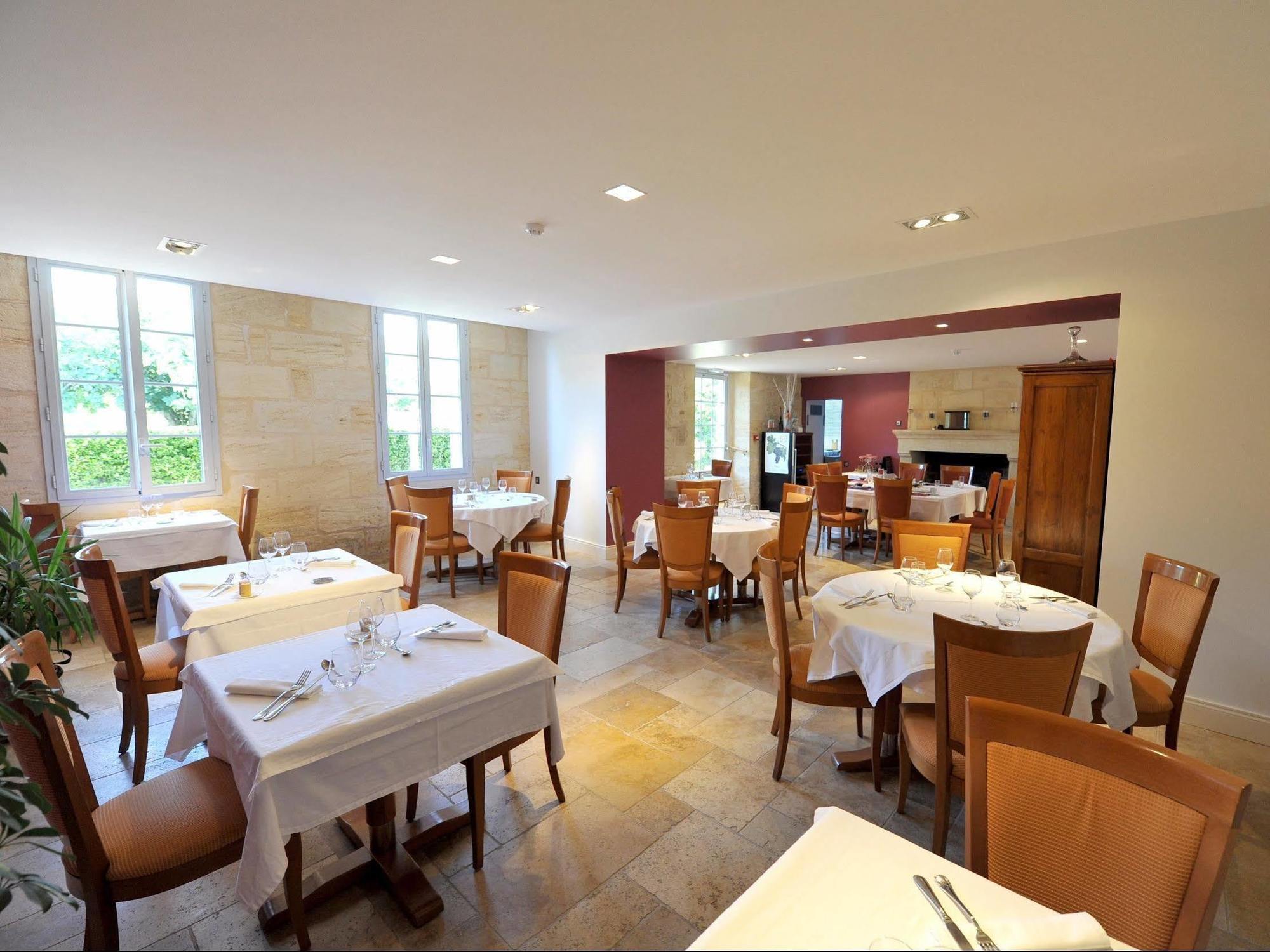 Logis- Hotel Spa Restaurant L'Epicurial Saint-Pey-de-Castets Esterno foto